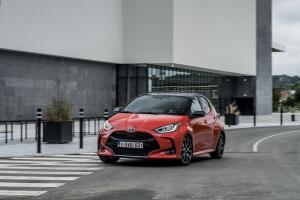 Toyota Yaris Hybrid 2020 года  (WW)